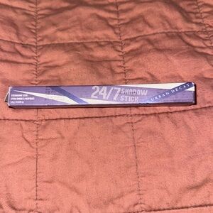 Urban Decay 24/7 shadow stick